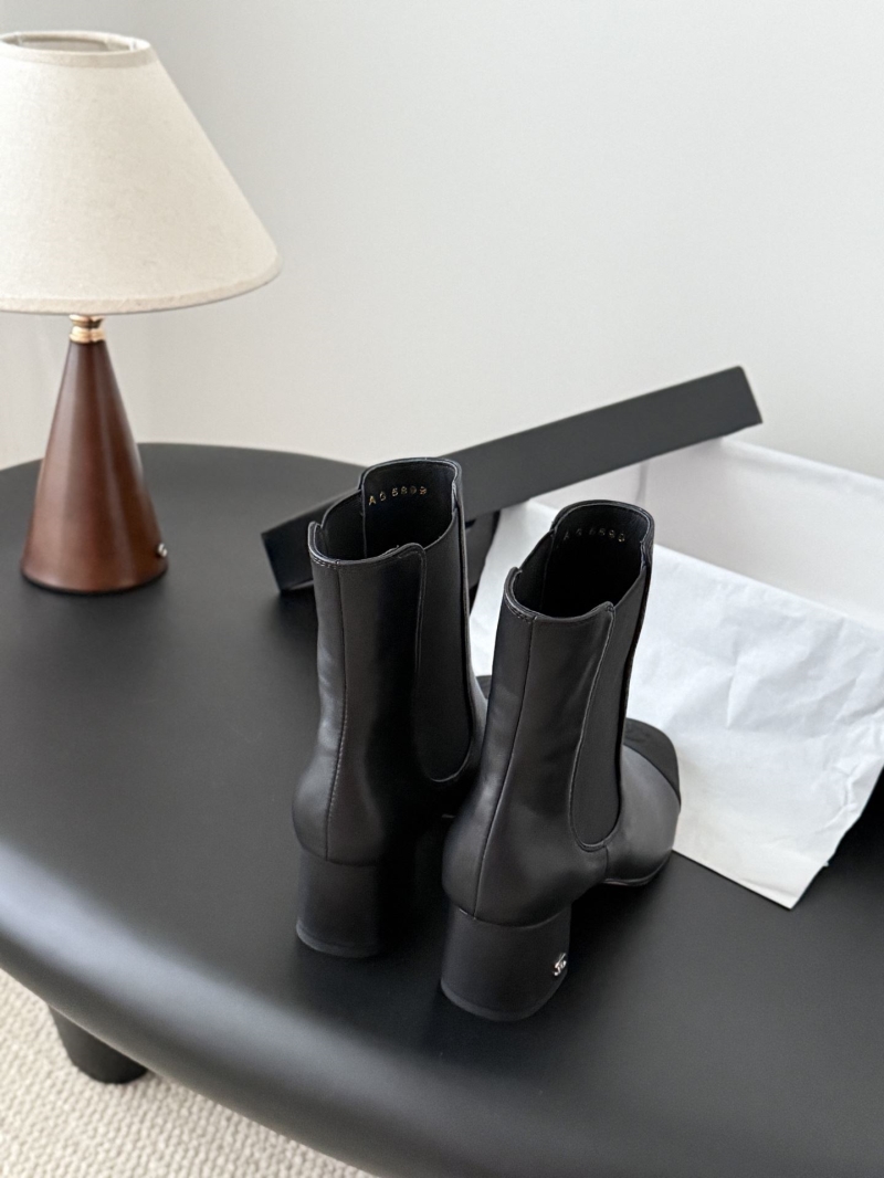 Ch**el boots